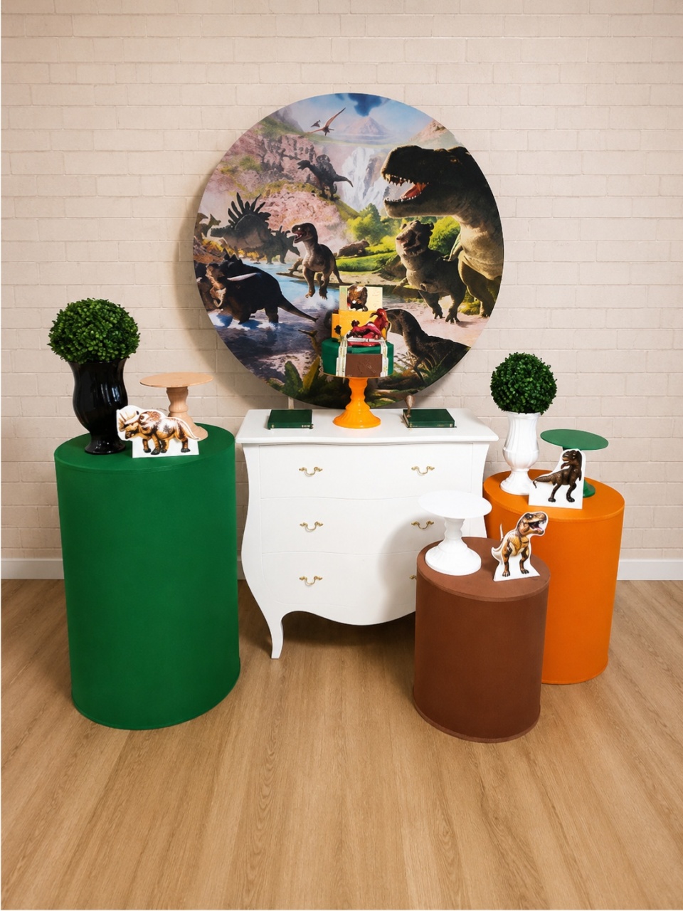 Alugue Decoração Dinossauro (Modelo 2) - HZM Decoração e Locação