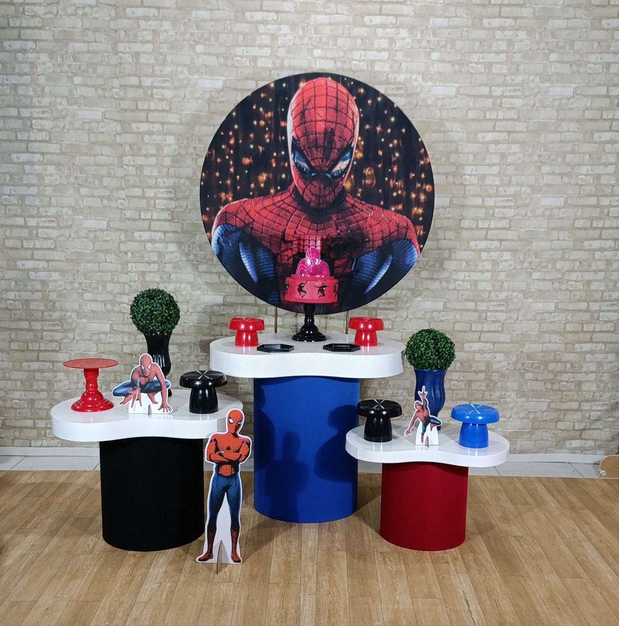 Alugue Decoração Homem Aranha (Modelo 21) - HZM Decoração e Locação