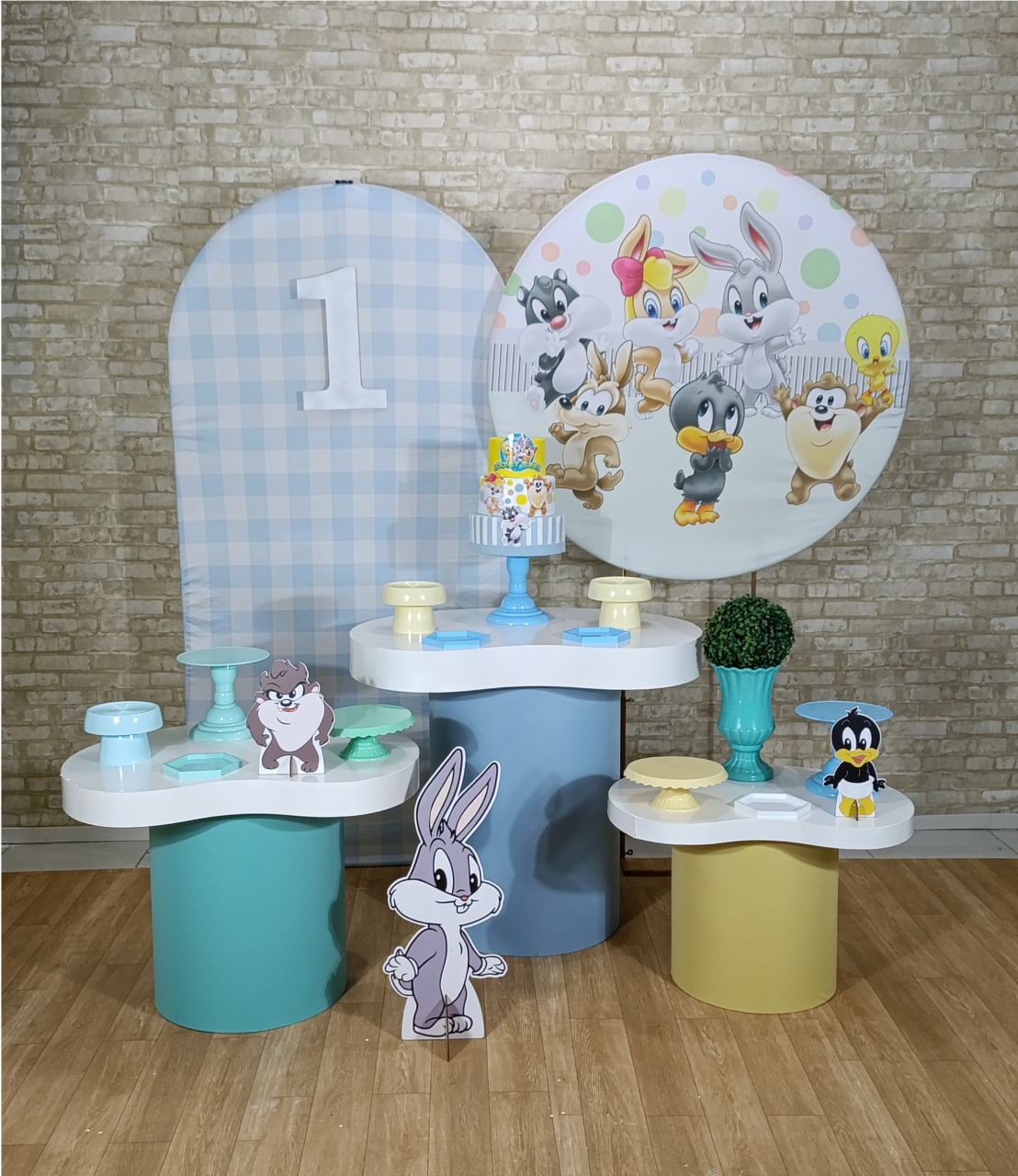 Alugue Decoração Lunney Tunes (Modelo 7) - HZM Decoração e Locação