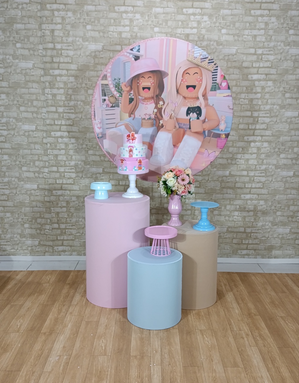 Alugue Decoração Roblox ( Modelo 1) - HZM Decoração e Locação