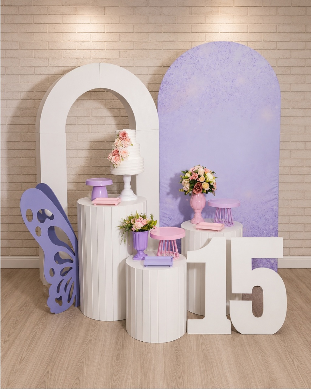 Alugue Decoração 15 Anos ( Modelo 13) - HZM Decoração e Locação
