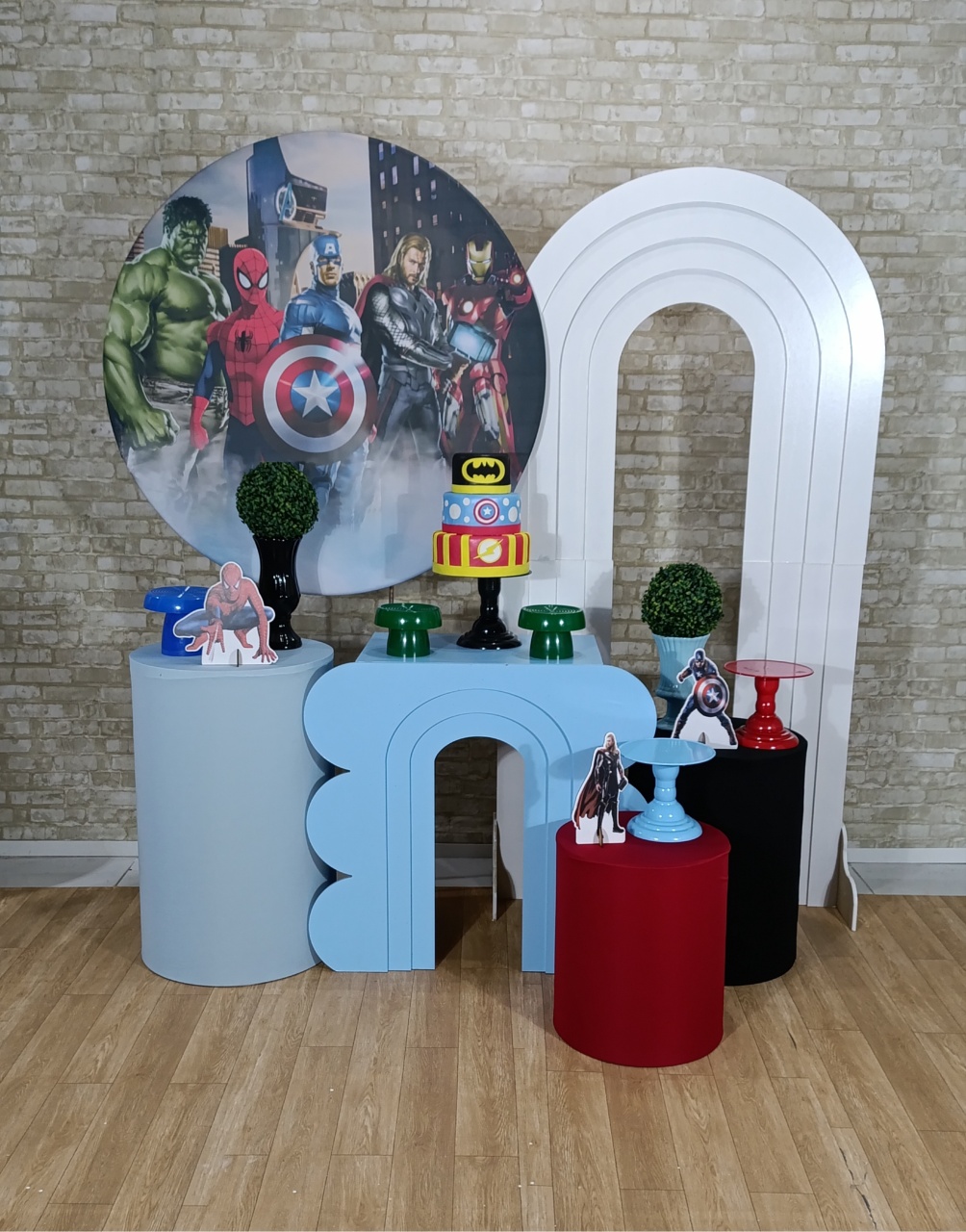 Alugue Decoração Vingadores (Modelo 9) - HZM Decoração e Locação