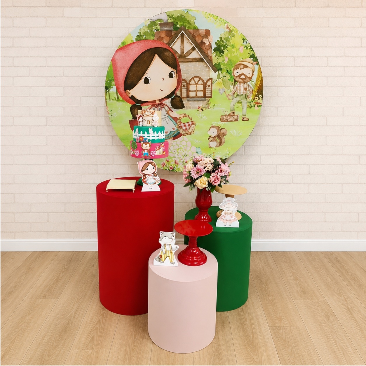 Alugue Decoração Chapeuzinho Vermelho (Modelo 1) - HZM Decoração e Locação