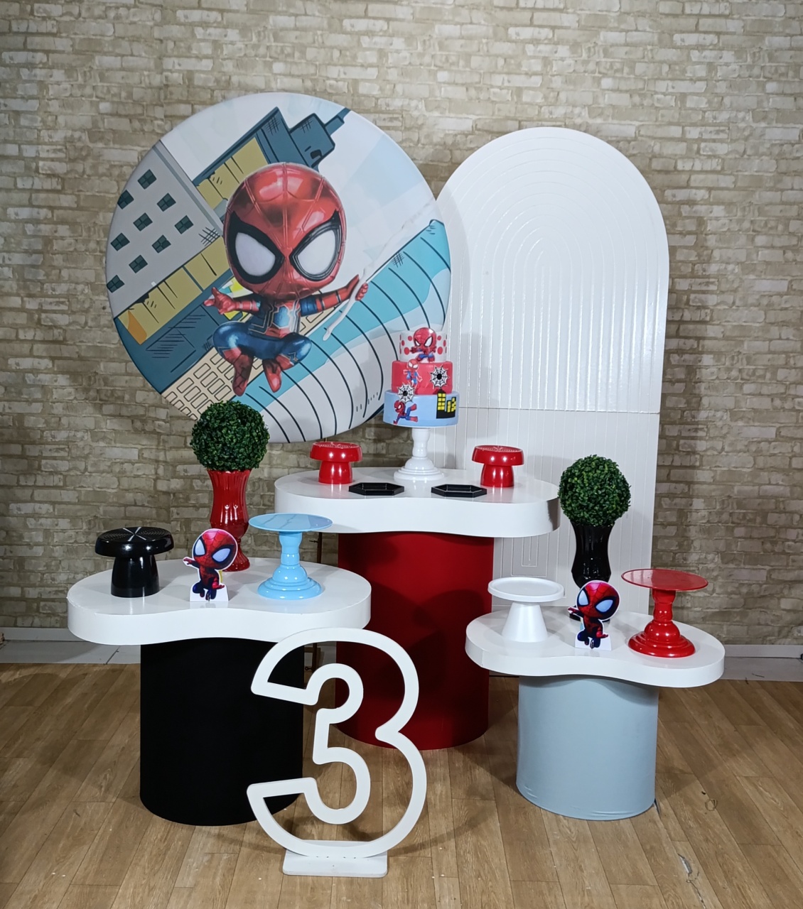 Alugue Decoração Homem Aranha Cuti ( Modelo 12) - HZM Decoração e Locação