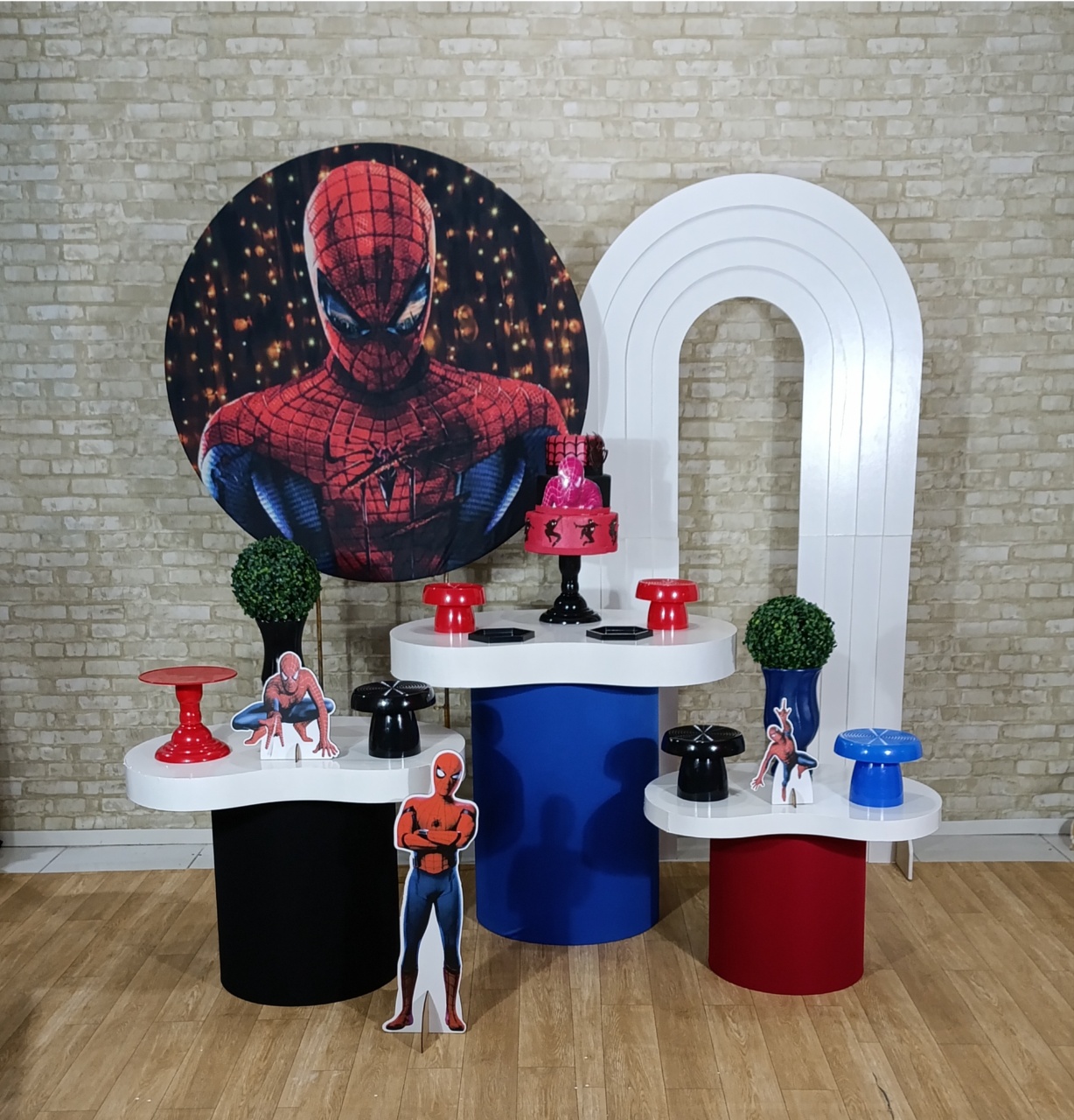 Alugue Decoração Homem Aranha (Modelo 14) - HZM Decoração e Locação