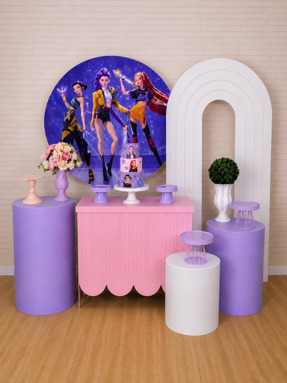Alugue Decoração Guerreiras Kpop (Modelo 3) - HZM Decoração e Locação
