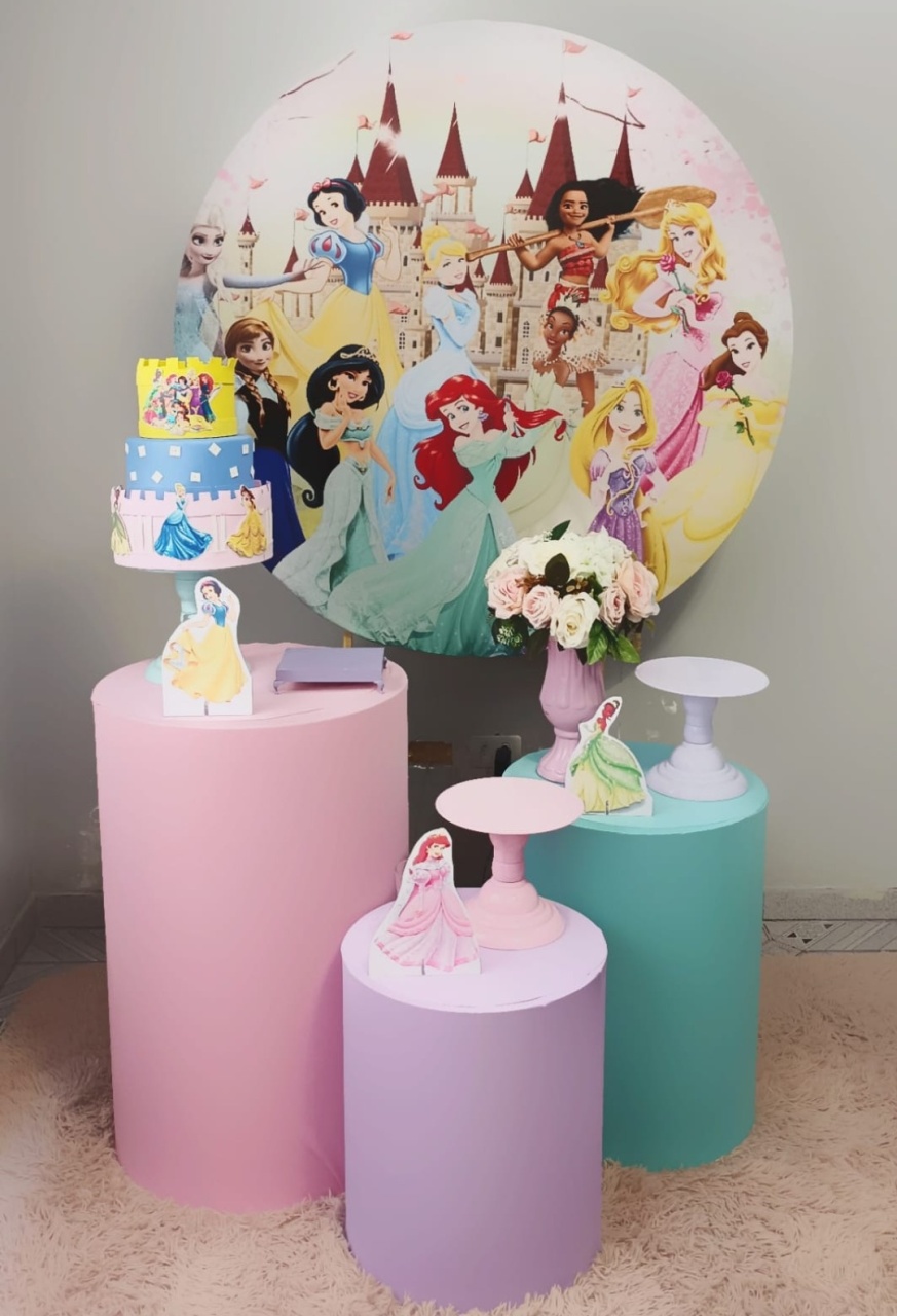 Alugue Decoração Princesas  (Modelo 1) - HZM Decoração e Locação