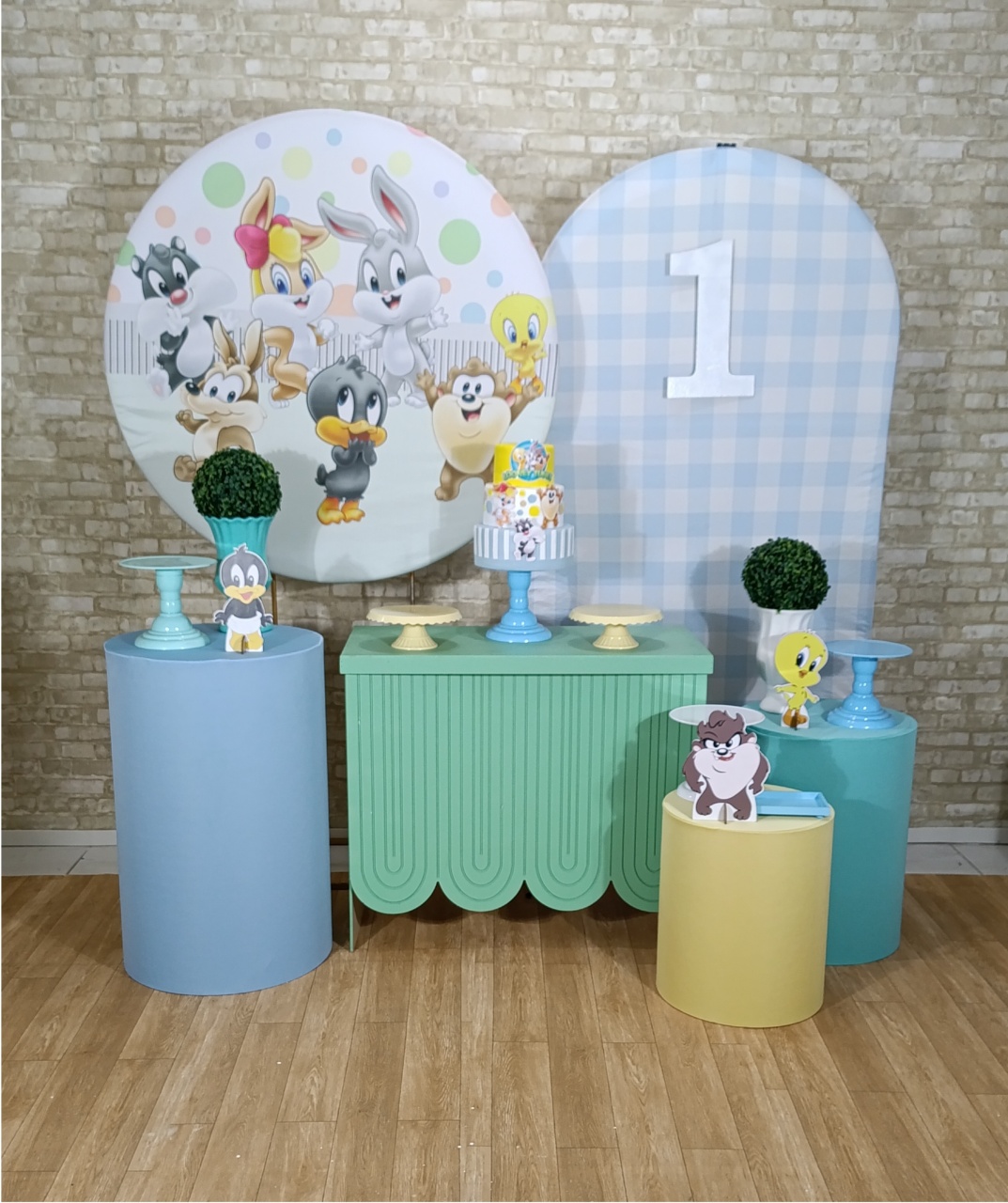 Alugue Decoração Lunney Tunes (Modelo 5) - HZM Decoração e Locação