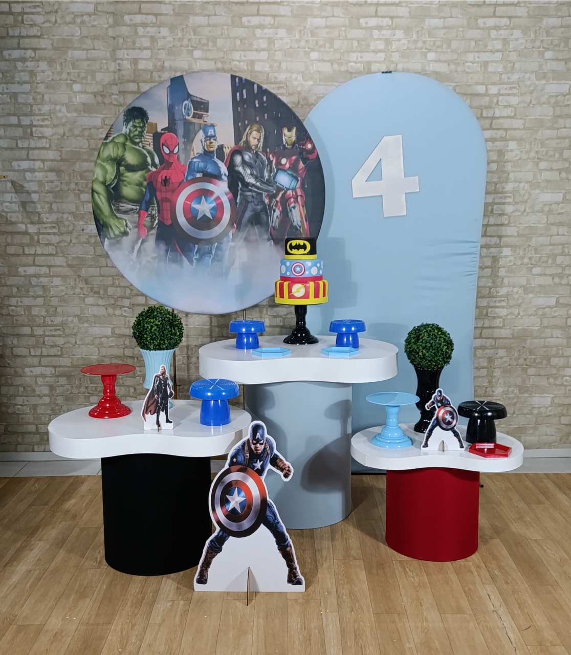 Alugue Decoração Vingadores (Modelo 16) - HZM Decoração e Locação