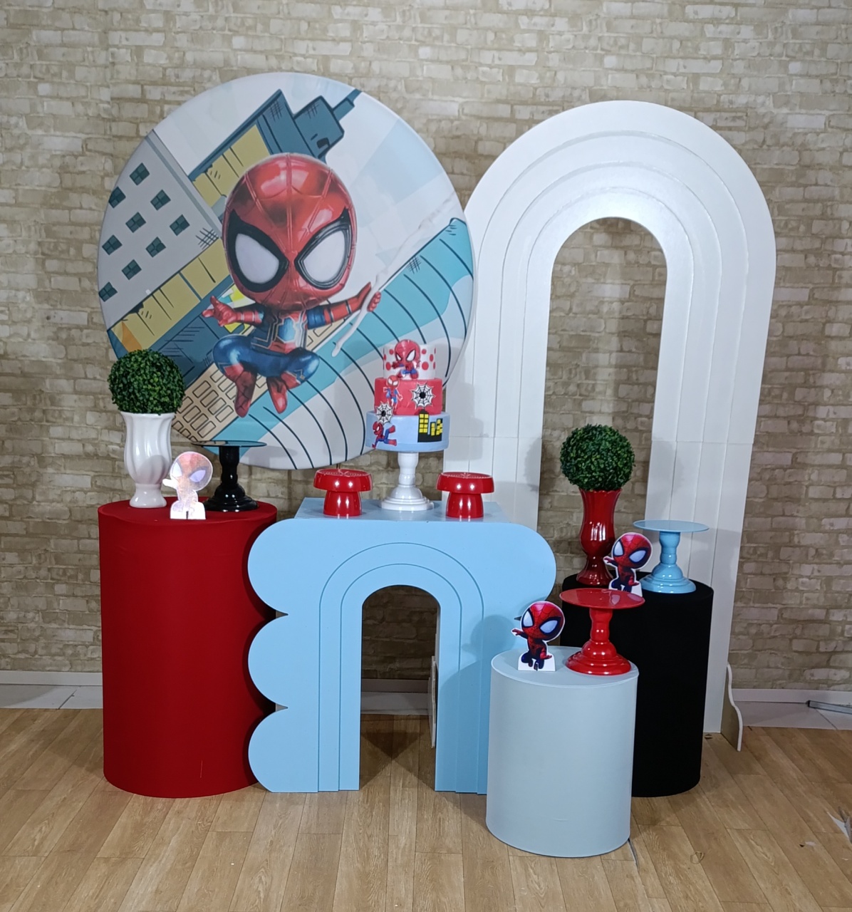 Alugue Decoração Homem Aranha Cuti ( Modelo 6) - HZM Decoração e Locação