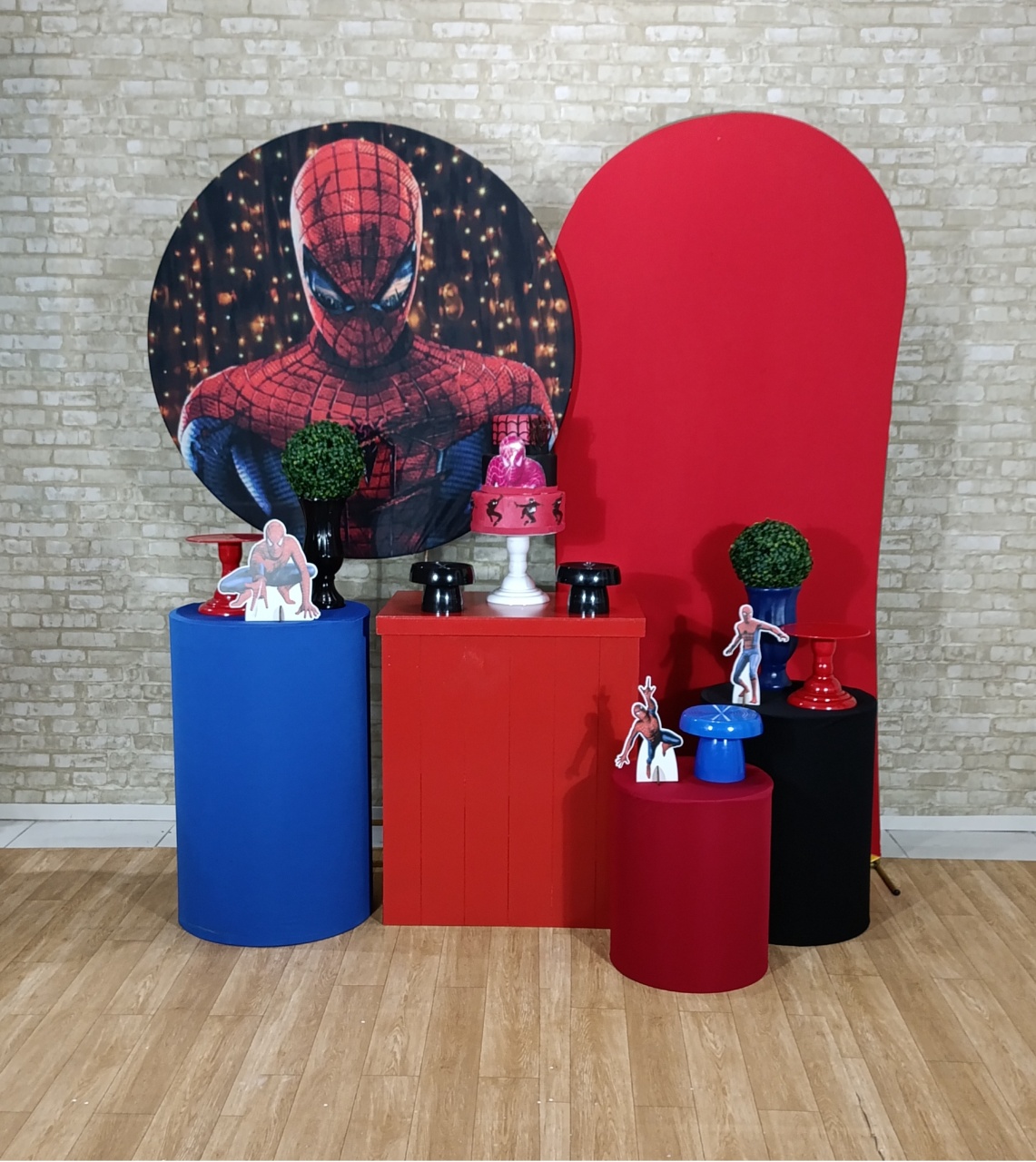 Alugue Decoração Homem Aranha (Modelo 9) - HZM Decoração e Locação