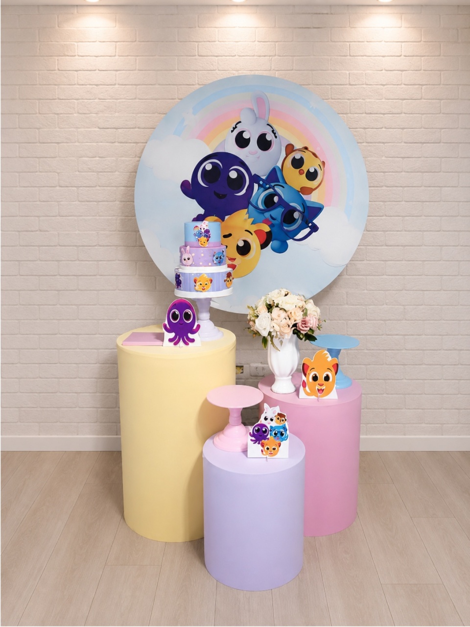 Alugue Decoração Bolo Fofo ( Modelo 1) - HZM Decoração e Locação