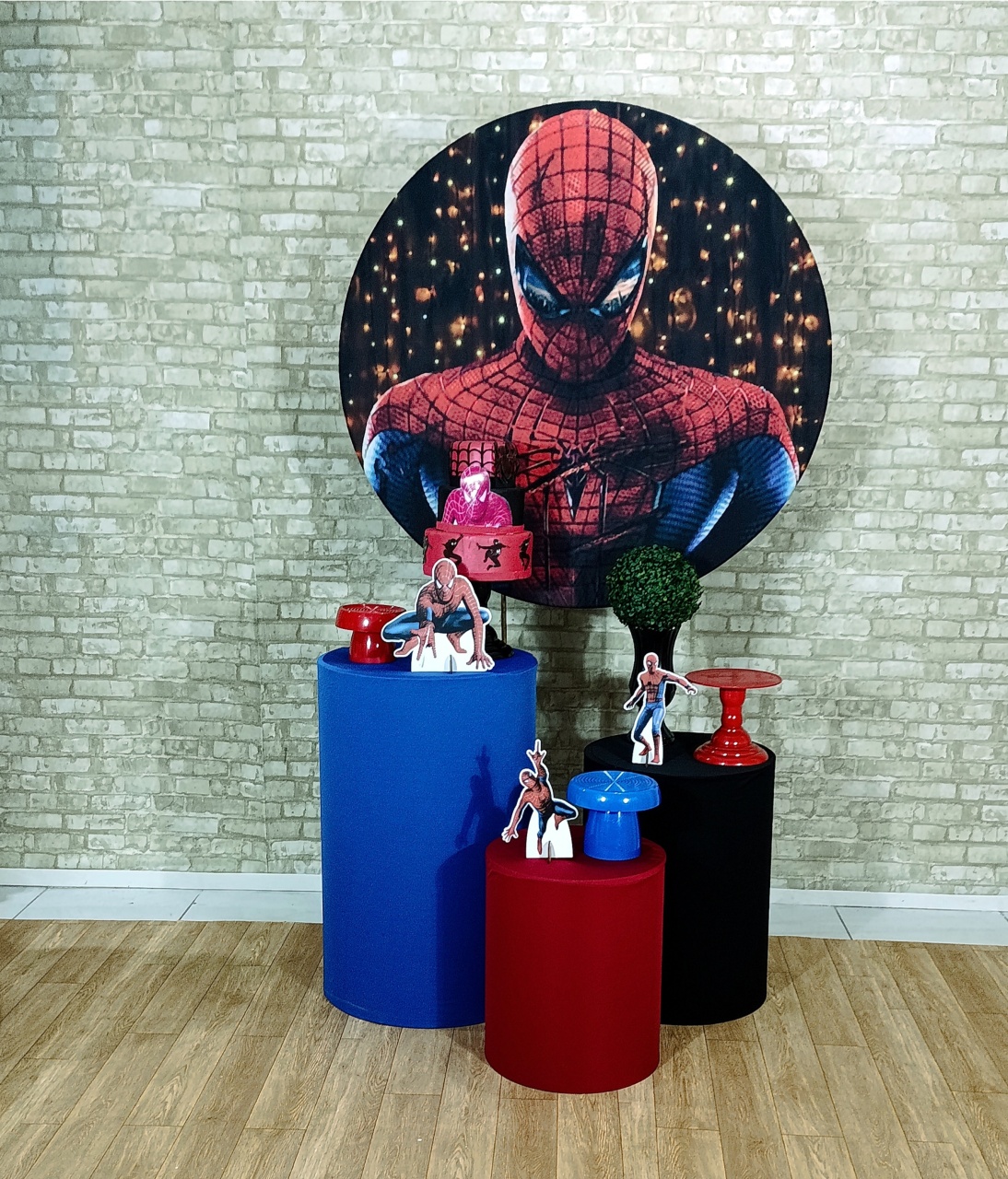 Alugue Decoração Homem Aranha (Modelo 2) - HZM Decoração e Locação