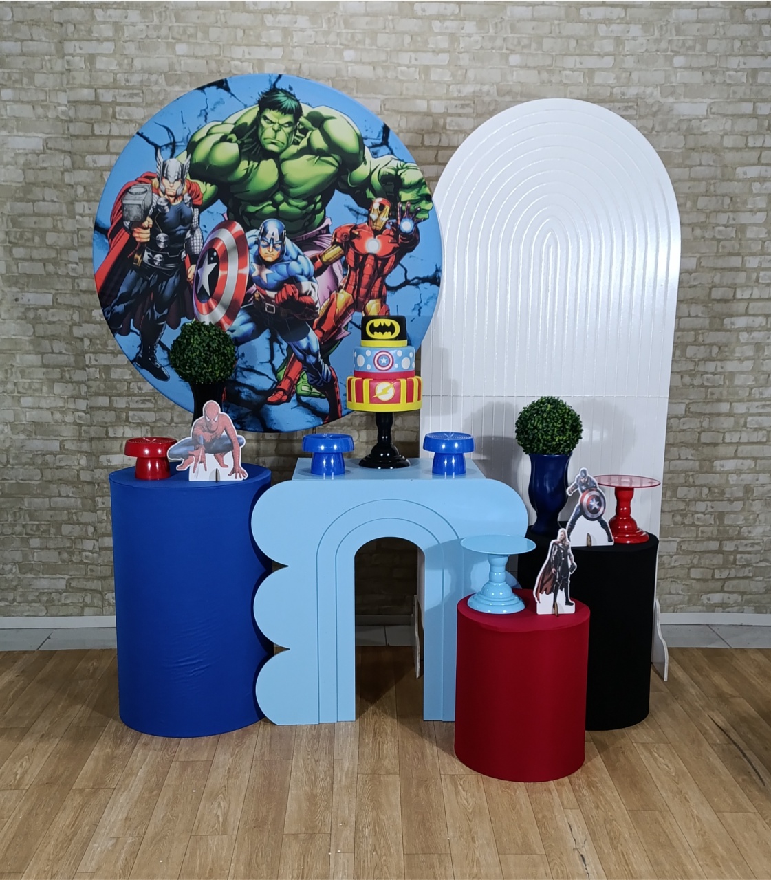 Alugue Decoração Vingadores (Modelo 7) - HZM Decoração e Locação