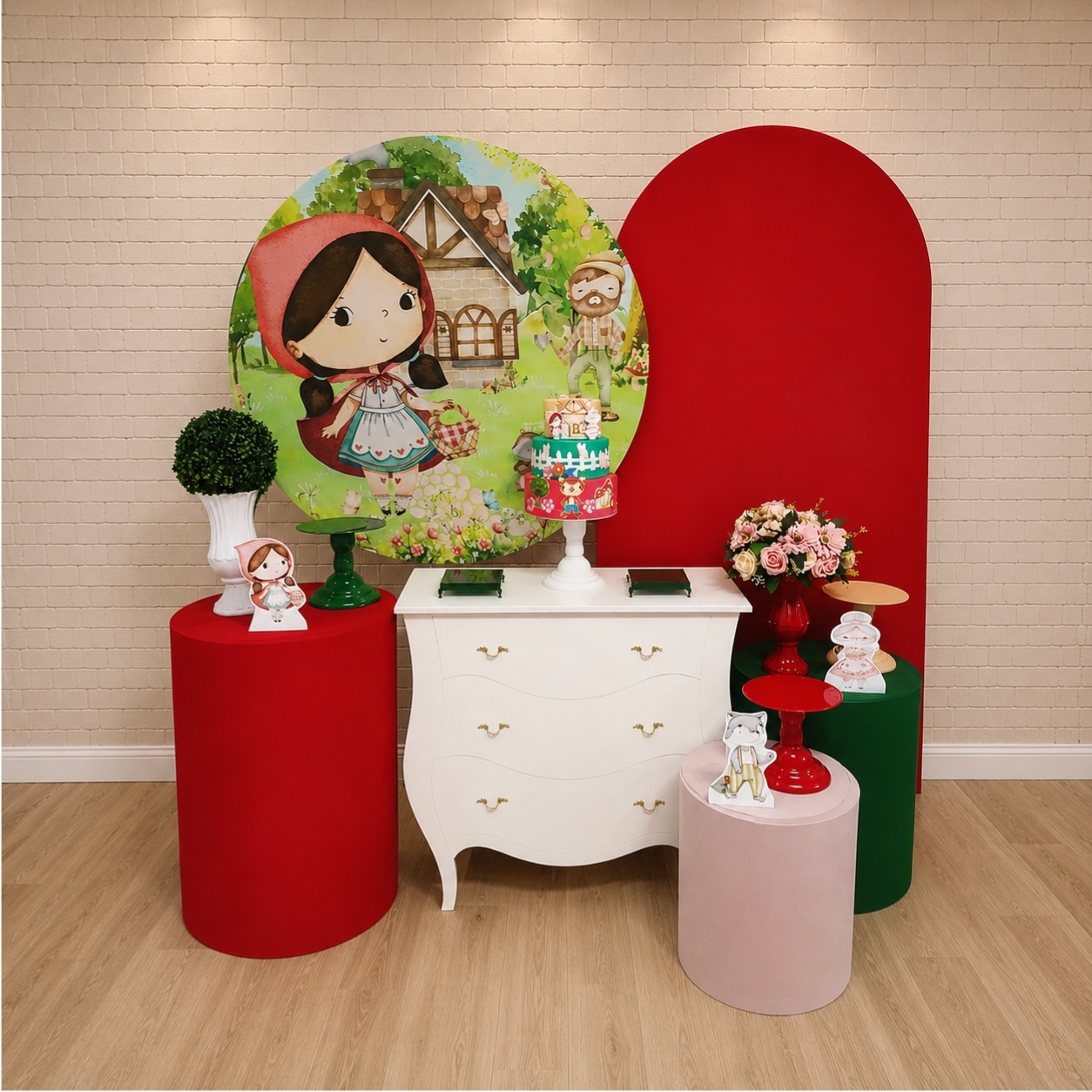 Alugue Decoração Chapeuzinho Vermelho (Modelo 3) - HZM Decoração e Locação