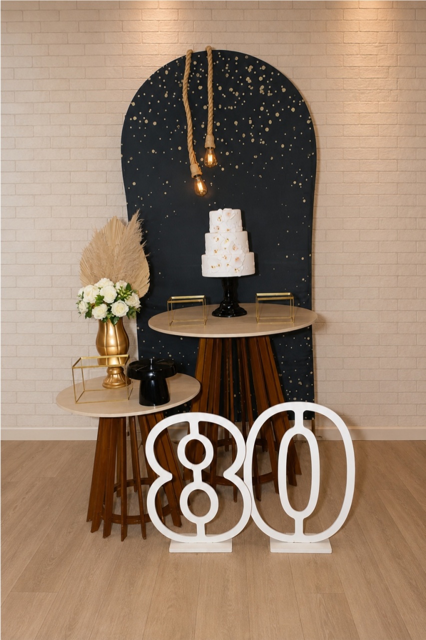 Alugue Decoração 80 Anos (Modelo 4) - HZM Decoração e Locação