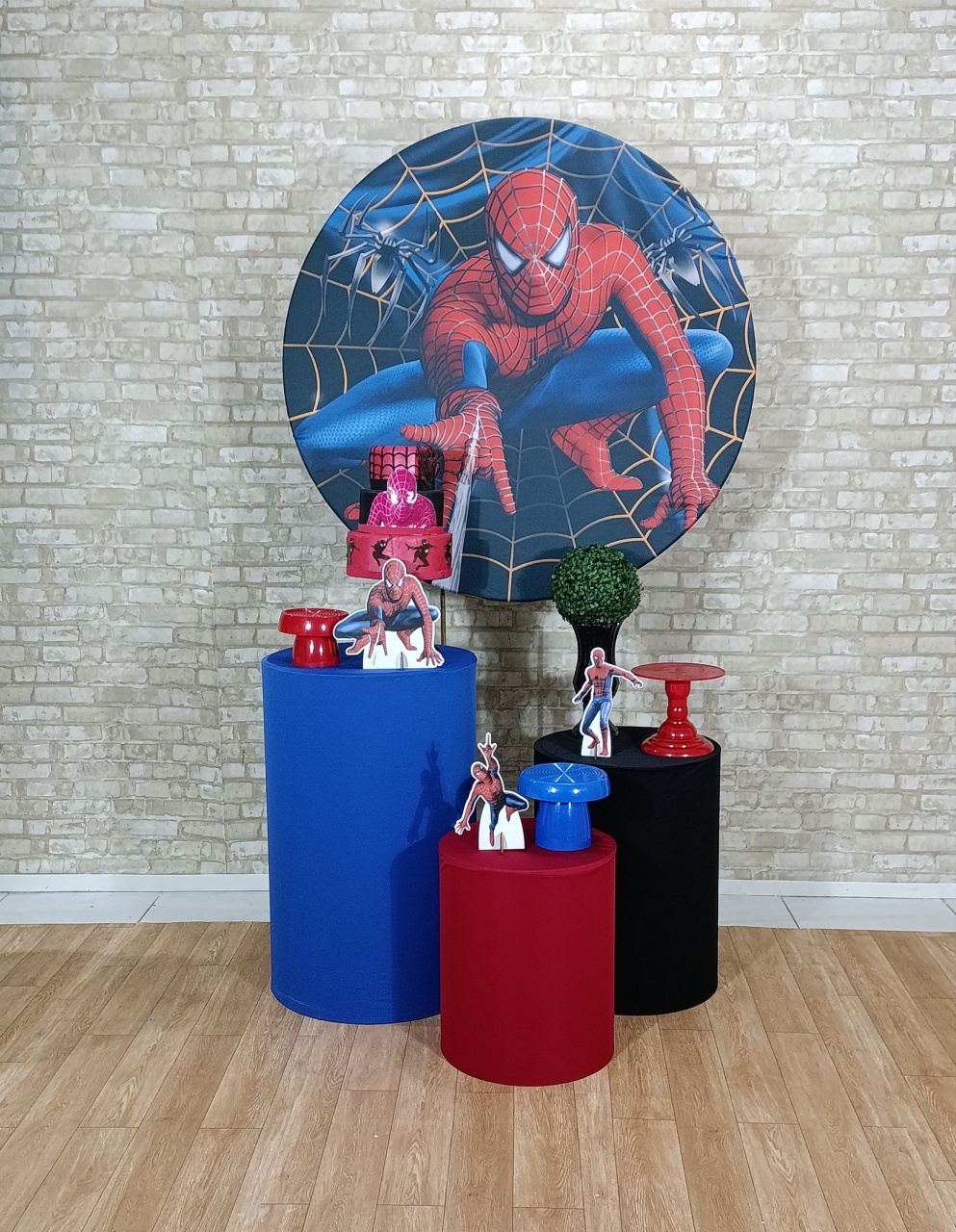 Alugue Decoração Homem Aranha (Modelo 1) - HZM Decoração e Locação