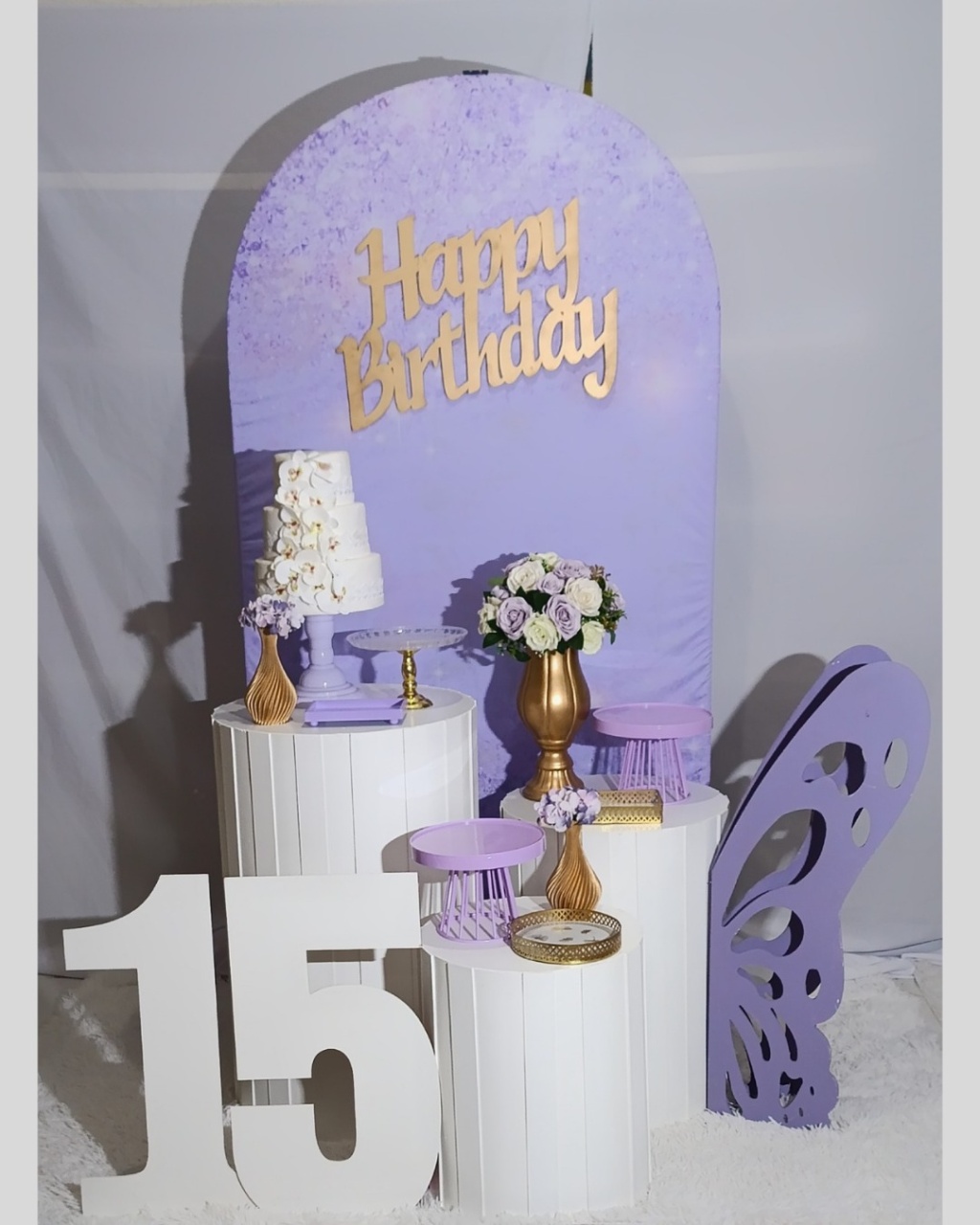 Alugue Decoração 15 Anos Lilás  - HZM Decoração e Locação
