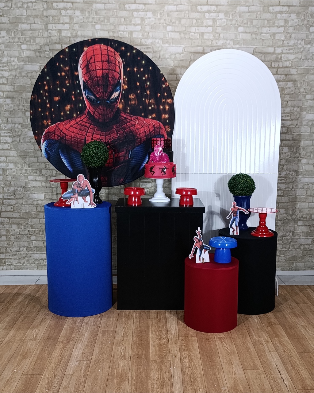 Alugue Decoração Homem Aranha (Modelo 13) - HZM Decoração e Locação