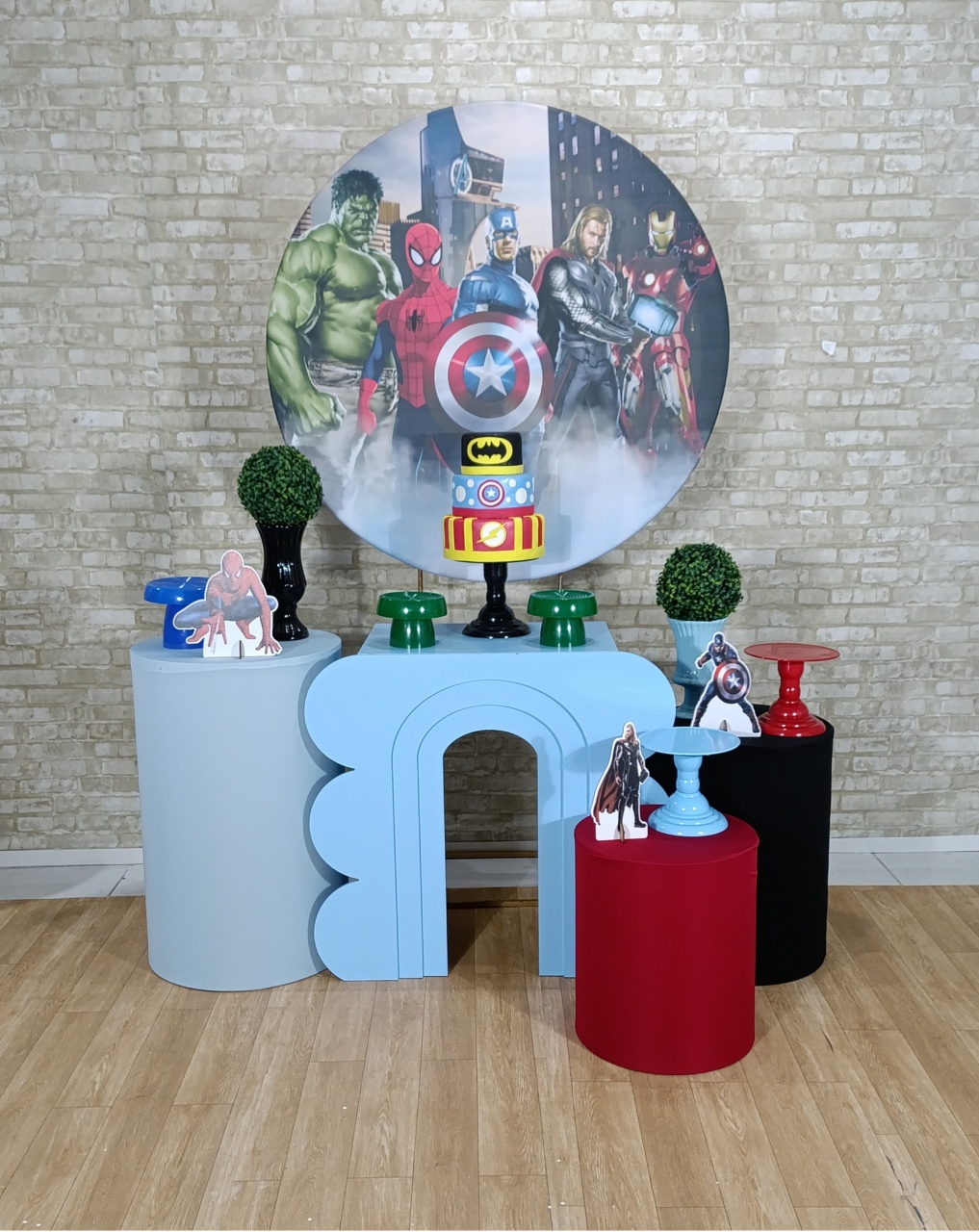 Alugue Decoração Vingadores (Modelo 4) - HZM Decoração e Locação