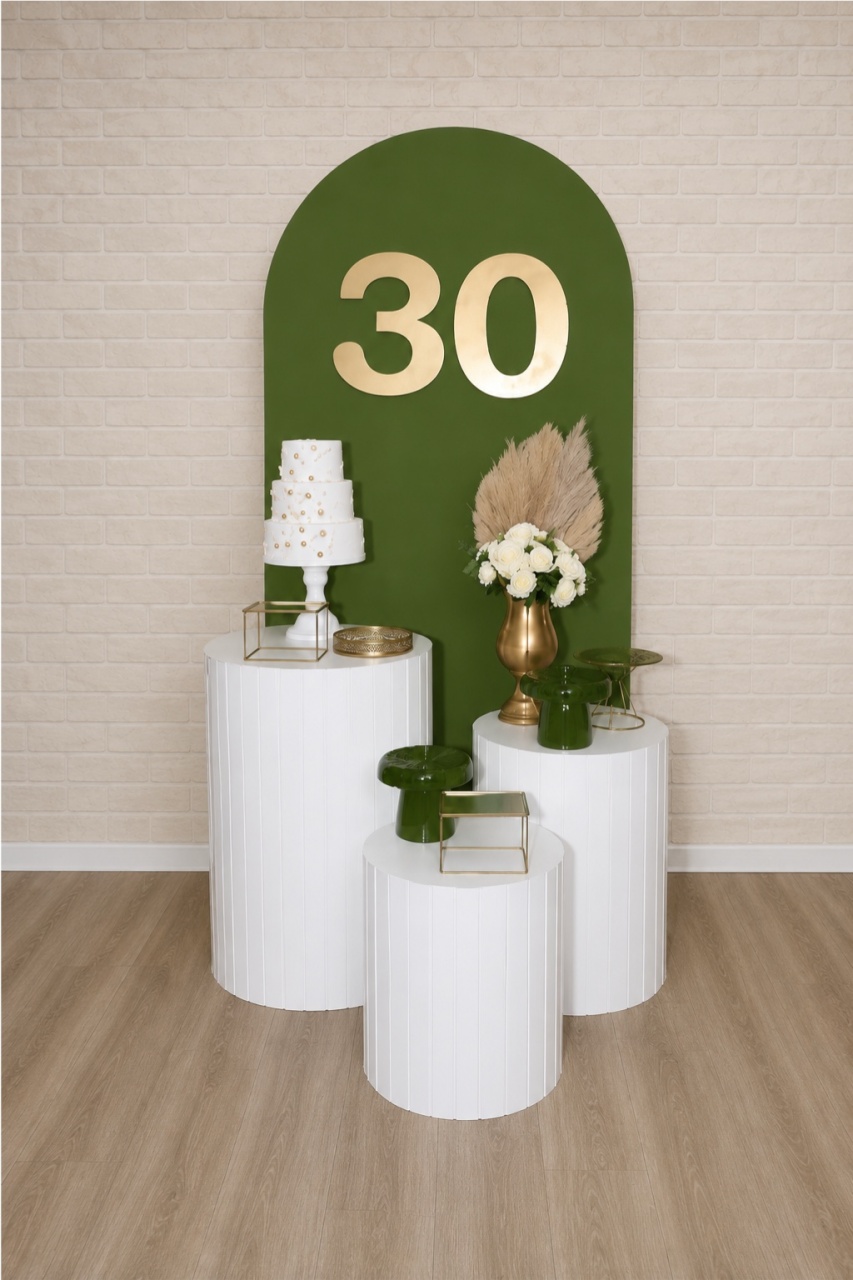 Alugue Decoração 30 Anos (Modelo 4) - HZM Decoração e Locação