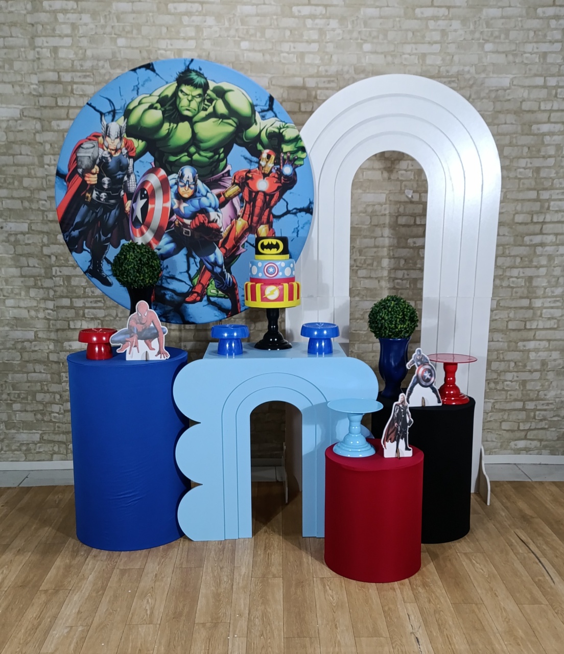 Alugue Decoração Vingadores (Modelo 10) - HZM Decoração e Locação