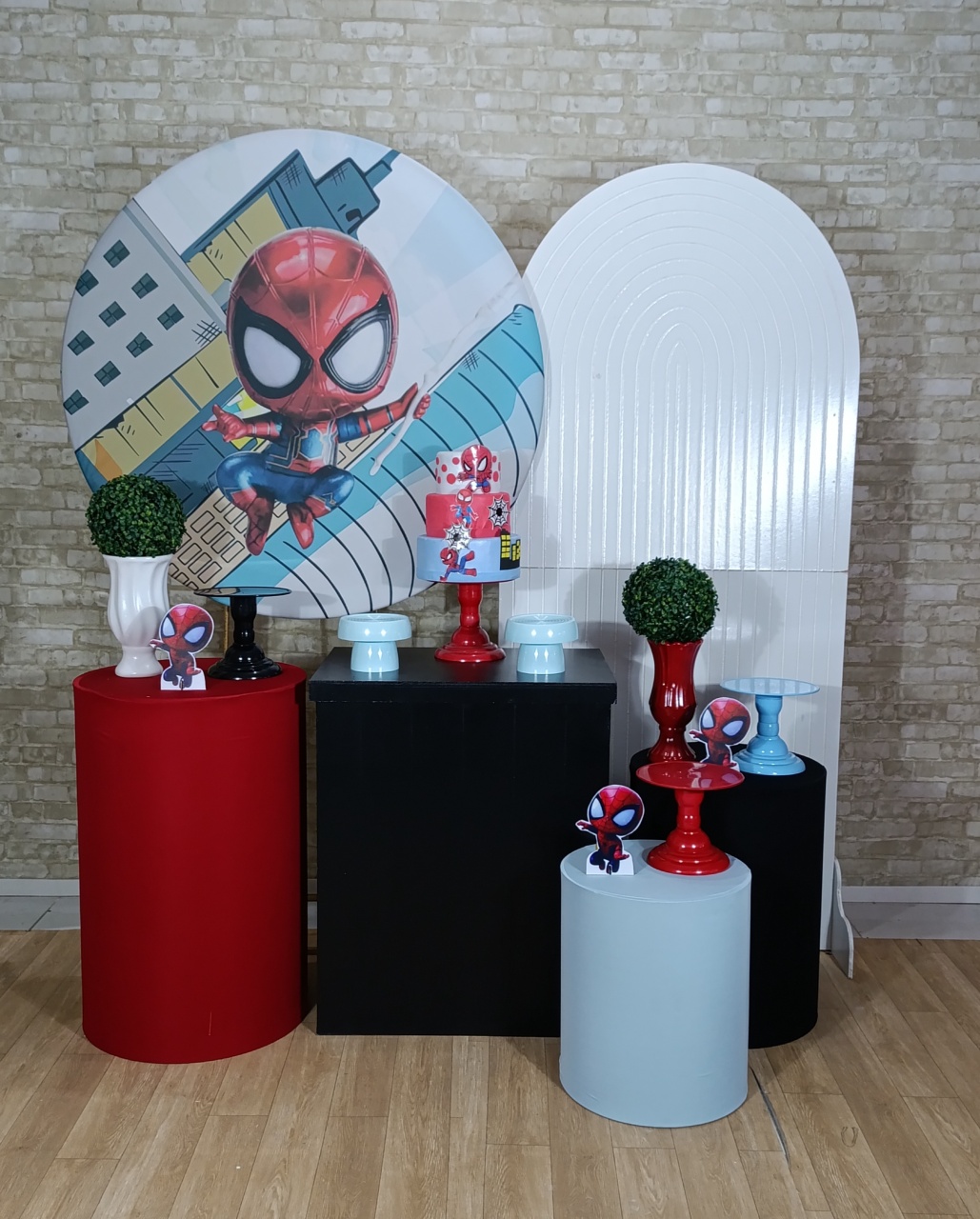 Alugue Decoração Homem Aranha Cuti ( Modelo 4) - HZM Decoração e Locação