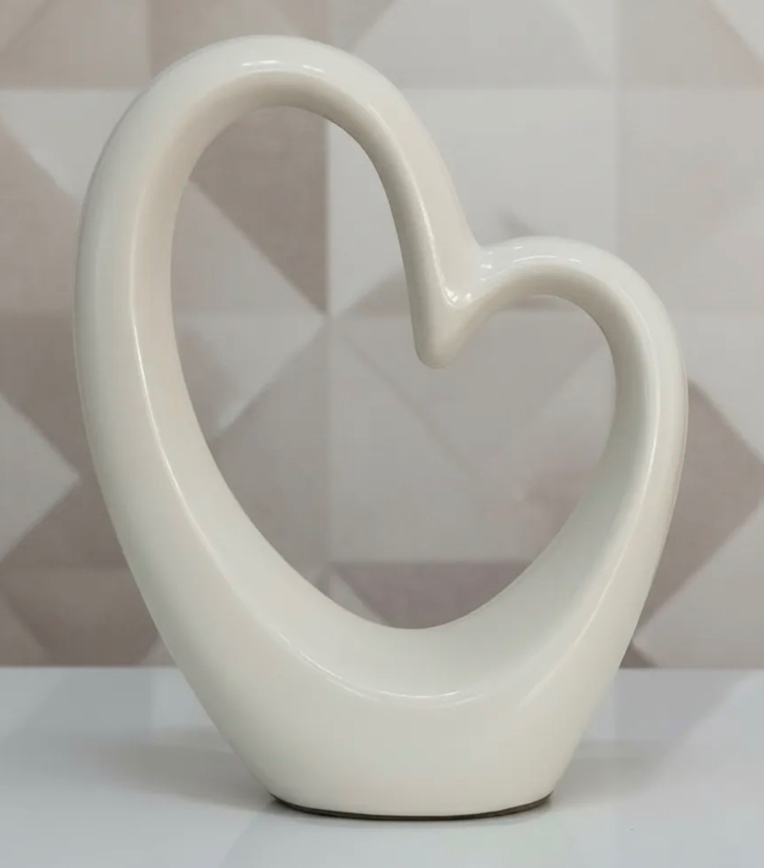 Enfeite Coração Porcelana - Amanda Bastos Decor