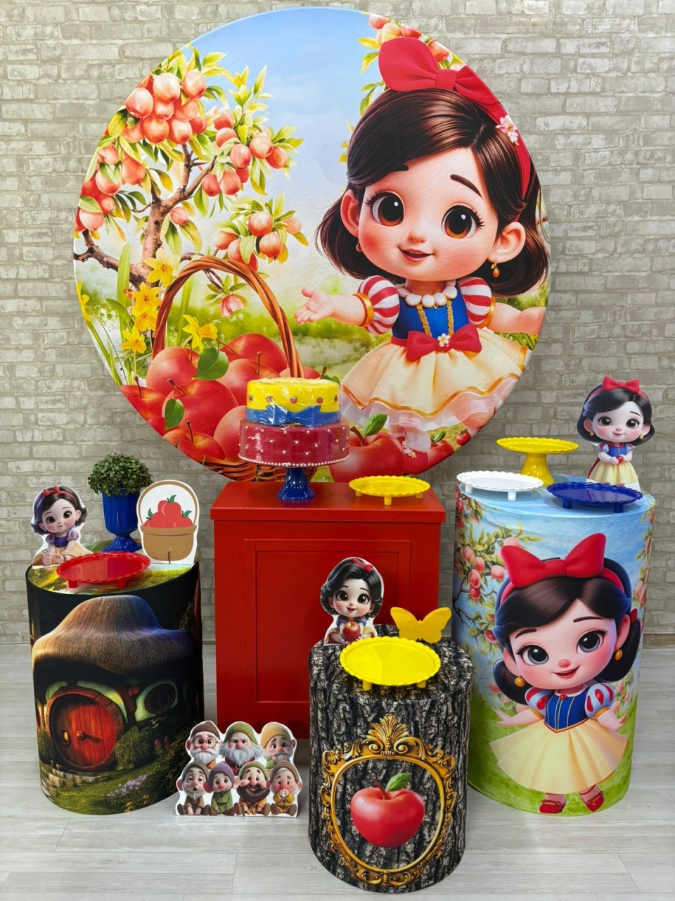 Branca de Neve Cute Kit Ouro     - Iara Maria Arruda da Silva
