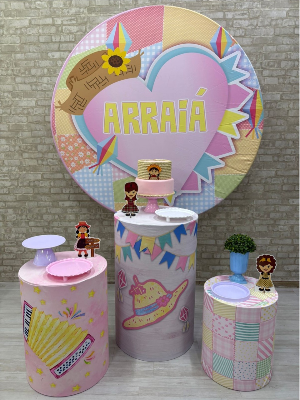Festa Junina Kit Prata (Arraiá Coração) - Iara Maria Arruda da Silva