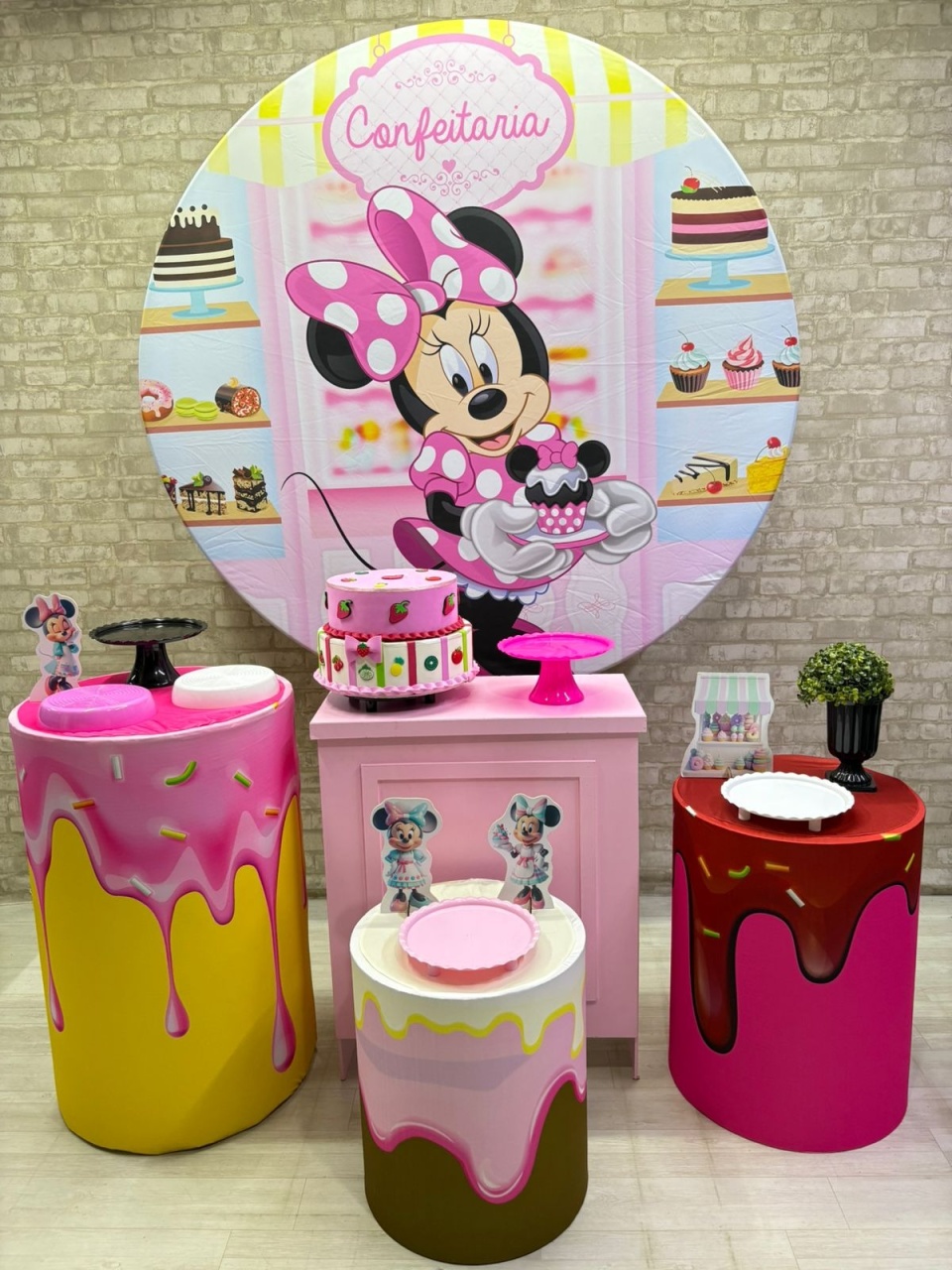Minnie Confeitaria   Kit Ouro     - Iara Maria Arruda da Silva