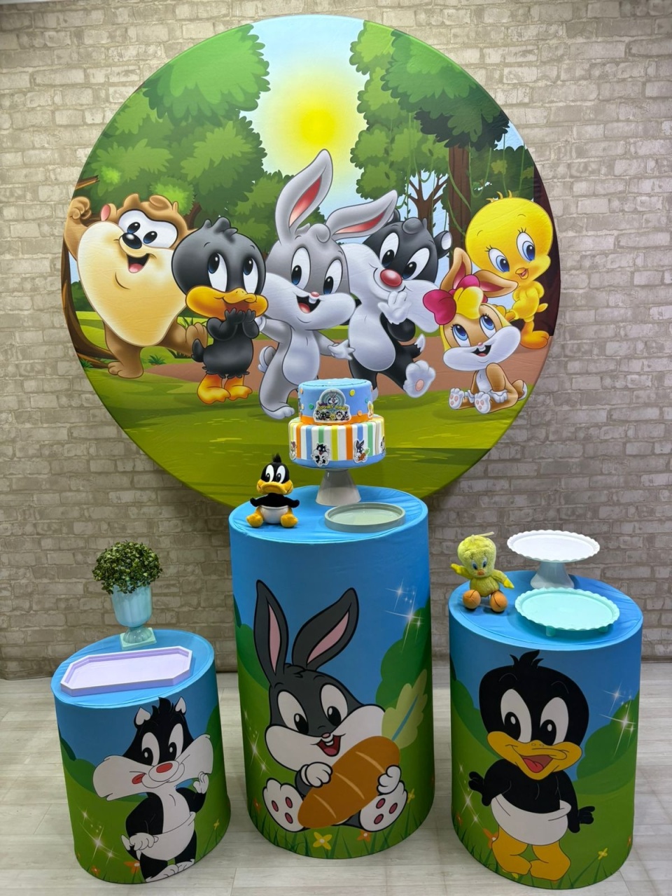 Looney Tunes Baby Kit Prata        - Iara Maria Arruda da Silva