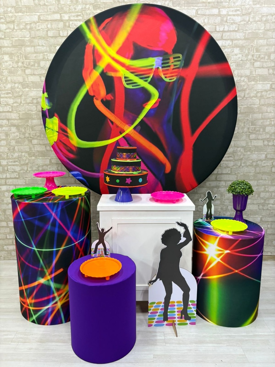 Balada  Neon  Kit Ouro   - Iara Maria Arruda da Silva