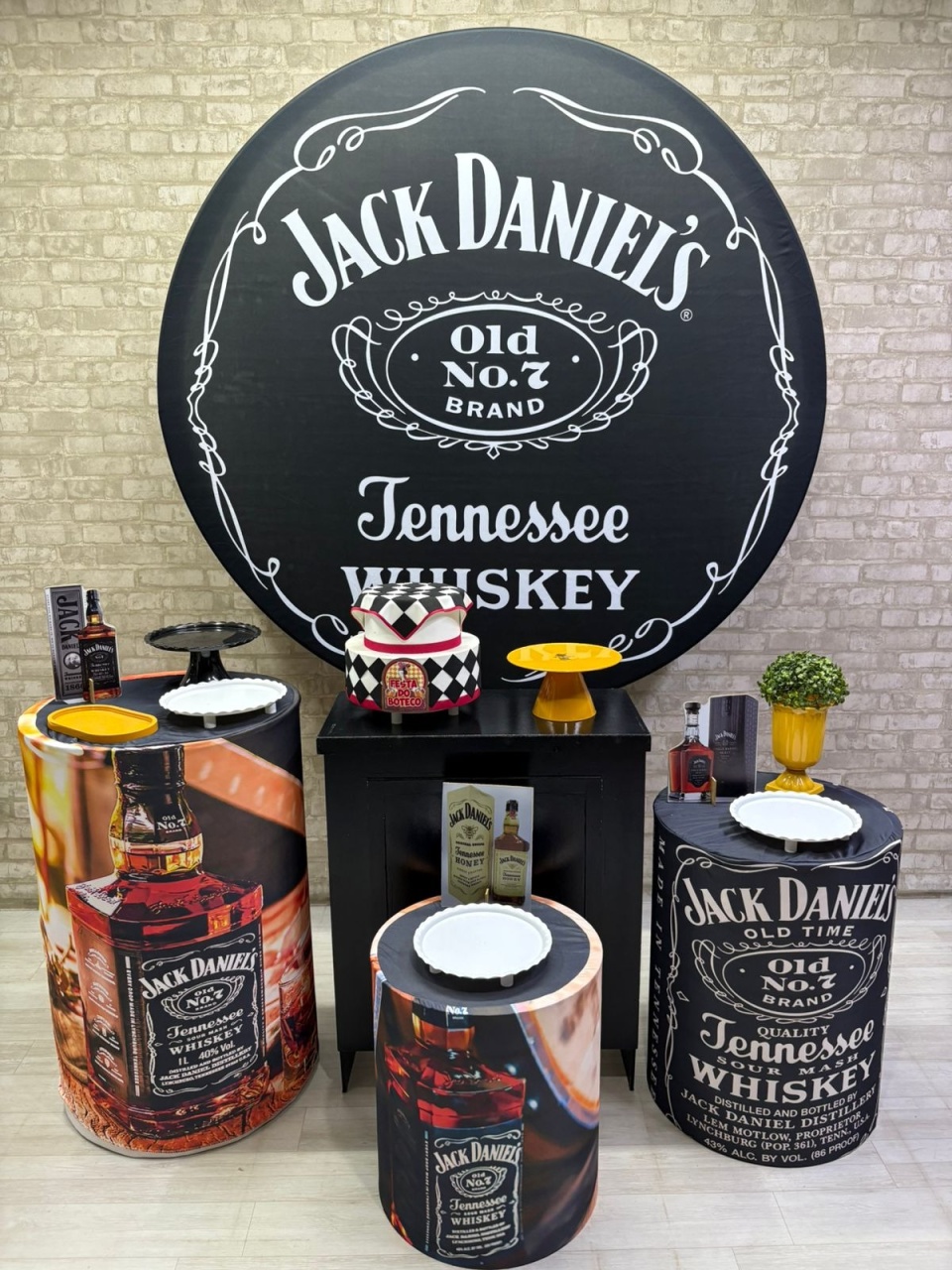 Jack Daniels  Kit Ouro   - Iara Maria Arruda da Silva