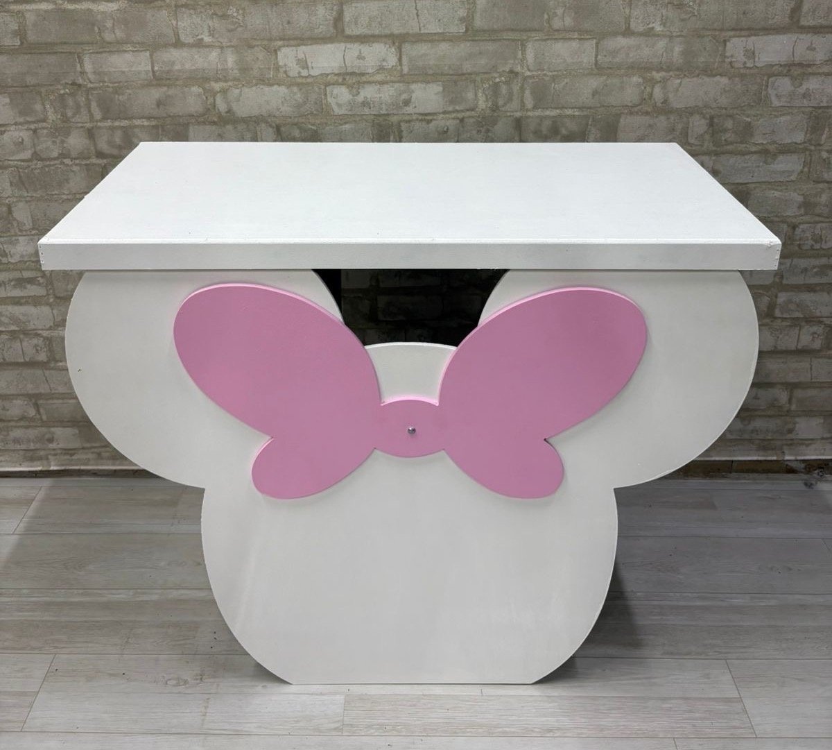 Cômoda Branca Minnie - Iara Maria Arruda da Silva