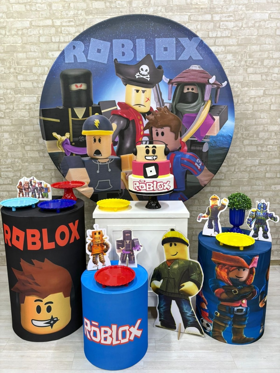 Roblox  Kit Ouro    - Iara Maria Arruda da Silva