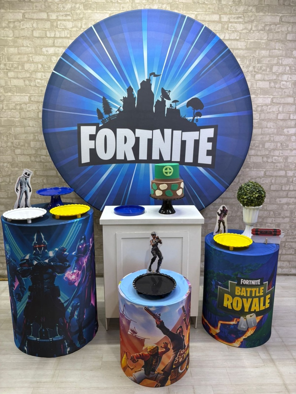 Fortnite  Kit Ouro   - Iara Maria Arruda da Silva
