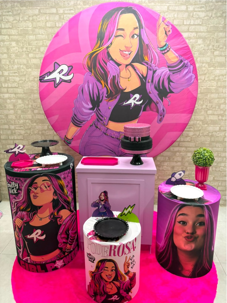 Emily Vick Kit Ouro - Iara Maria Arruda da Silva