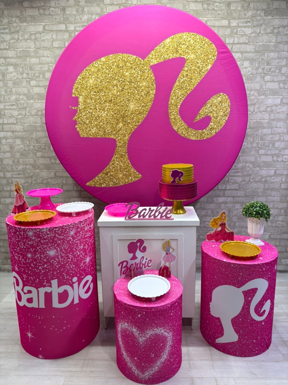 Barbie Kit Ouro - Iara Maria Arruda da Silva