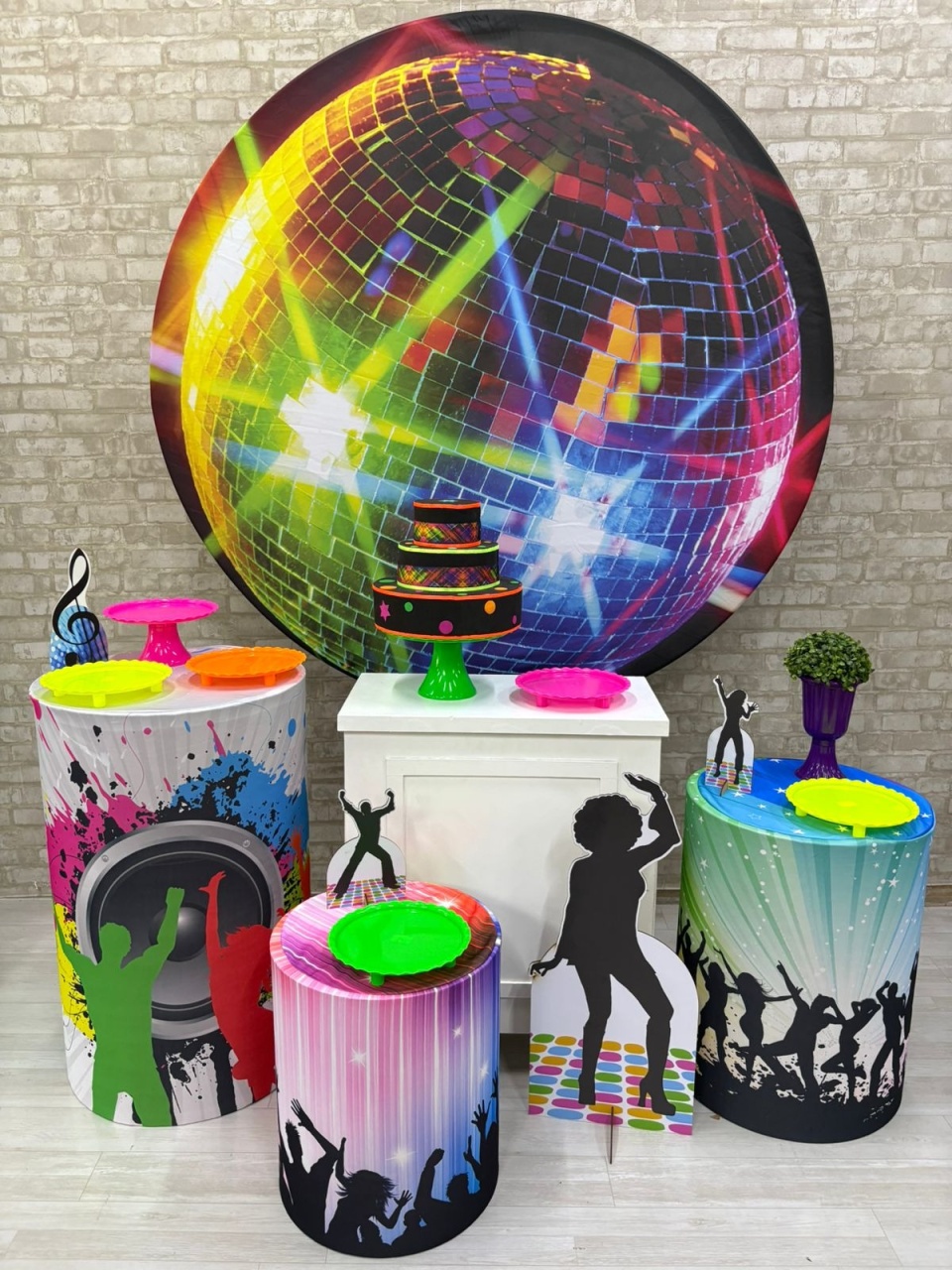 Balada  Neon  Kit Ouro  - Iara Maria Arruda da Silva