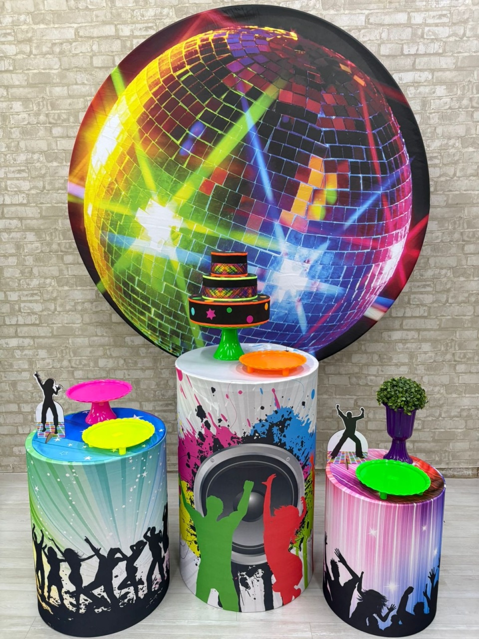 Balada  Neon  Kit Prata     - Iara Maria Arruda da Silva