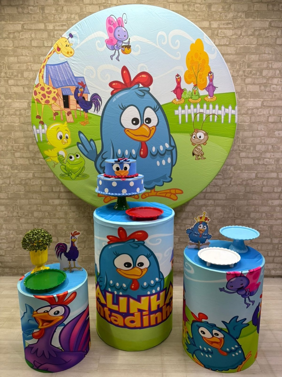 Galinha Pintadinha  Kit Prata     - Iara Maria Arruda da Silva