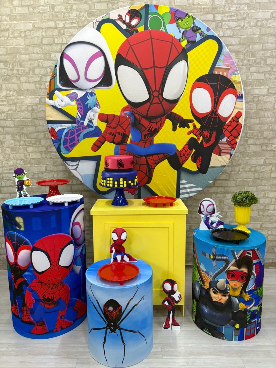 Homem Aranha  Kit Ouro     - Iara Maria Arruda da Silva