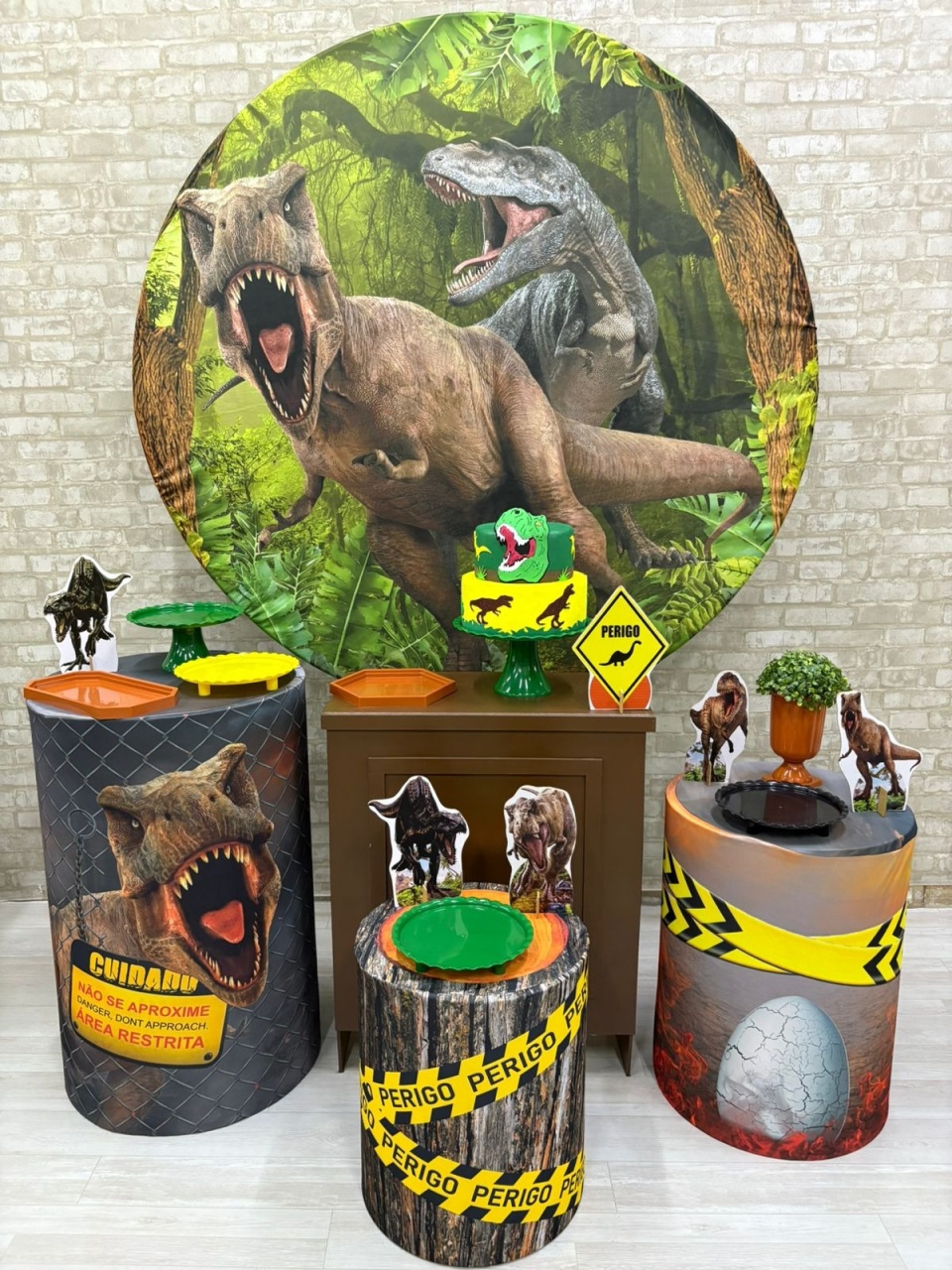 Dinossauro Kit Ouro   - Iara Maria Arruda da Silva