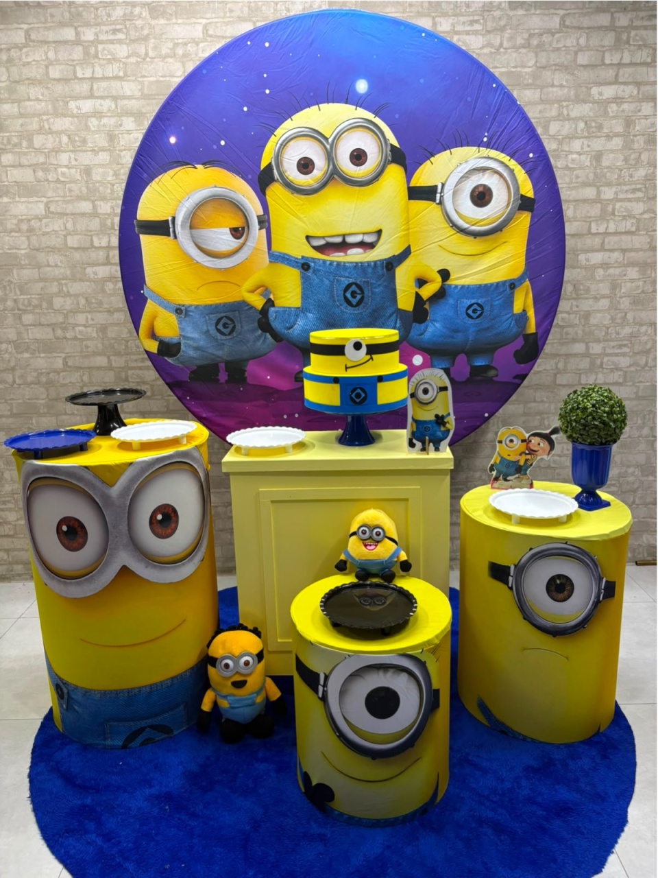 Minions Kit Ouro - Iara Maria Arruda da Silva