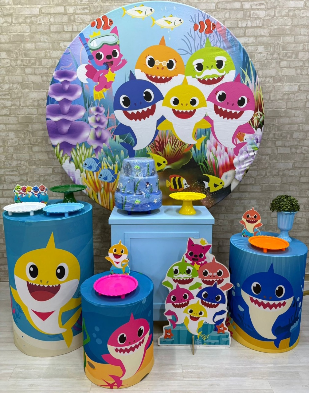 Baby Shark  Kit Ouro   - Iara Maria Arruda da Silva