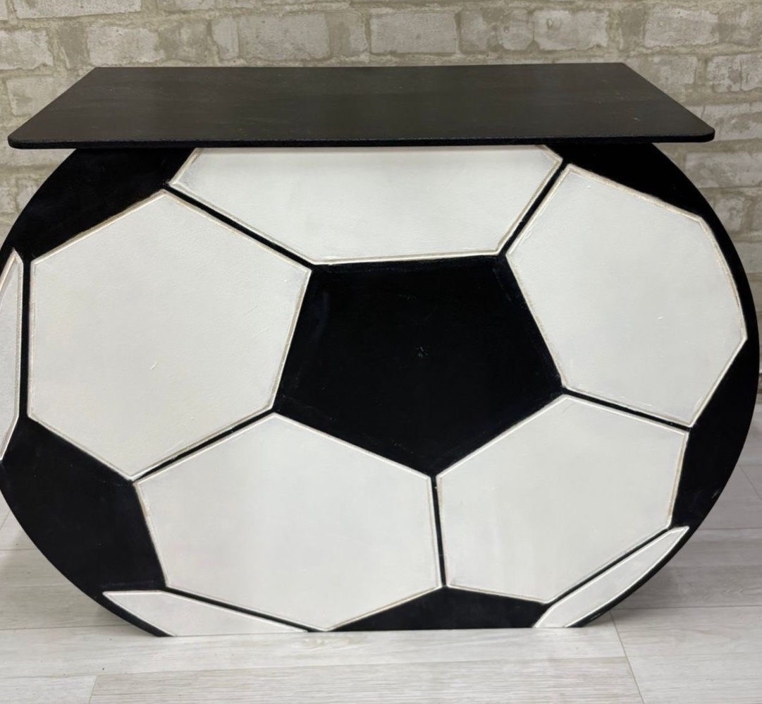 Cômoda Mini Bola 1 - Iara Maria Arruda da Silva