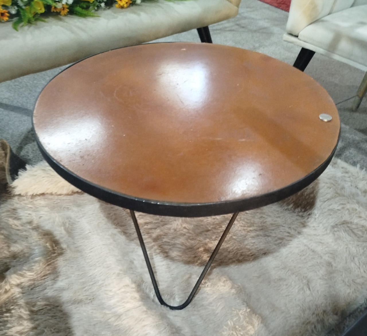Mesa de Centro Redonda - EGL Locações Ltda