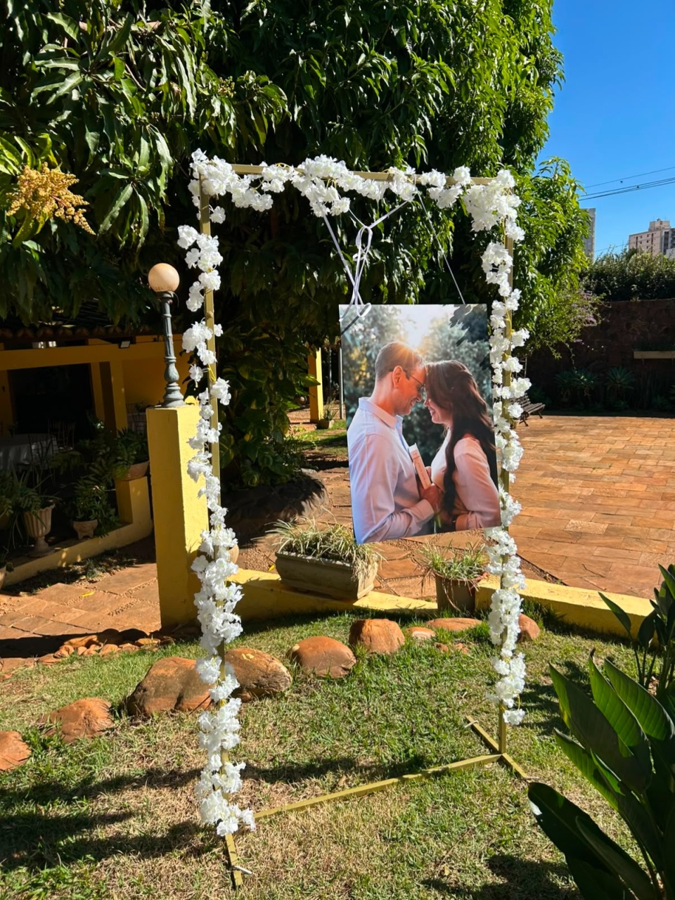 Arco Retangular Metal 1.20X2.00 Com Cordao de Flores - EGL Locações Ltda