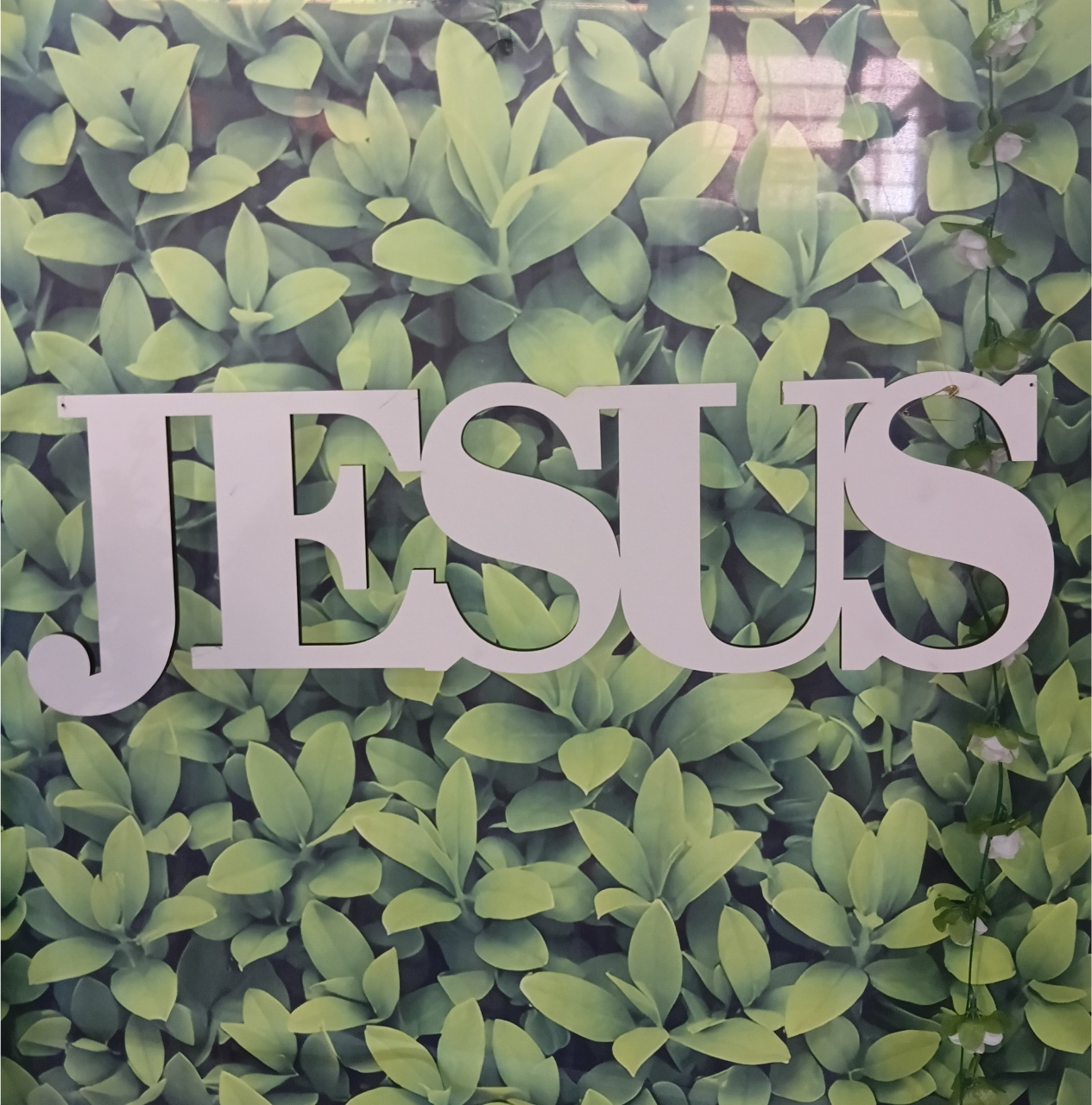 Placa Jesus - EGL Locações Ltda